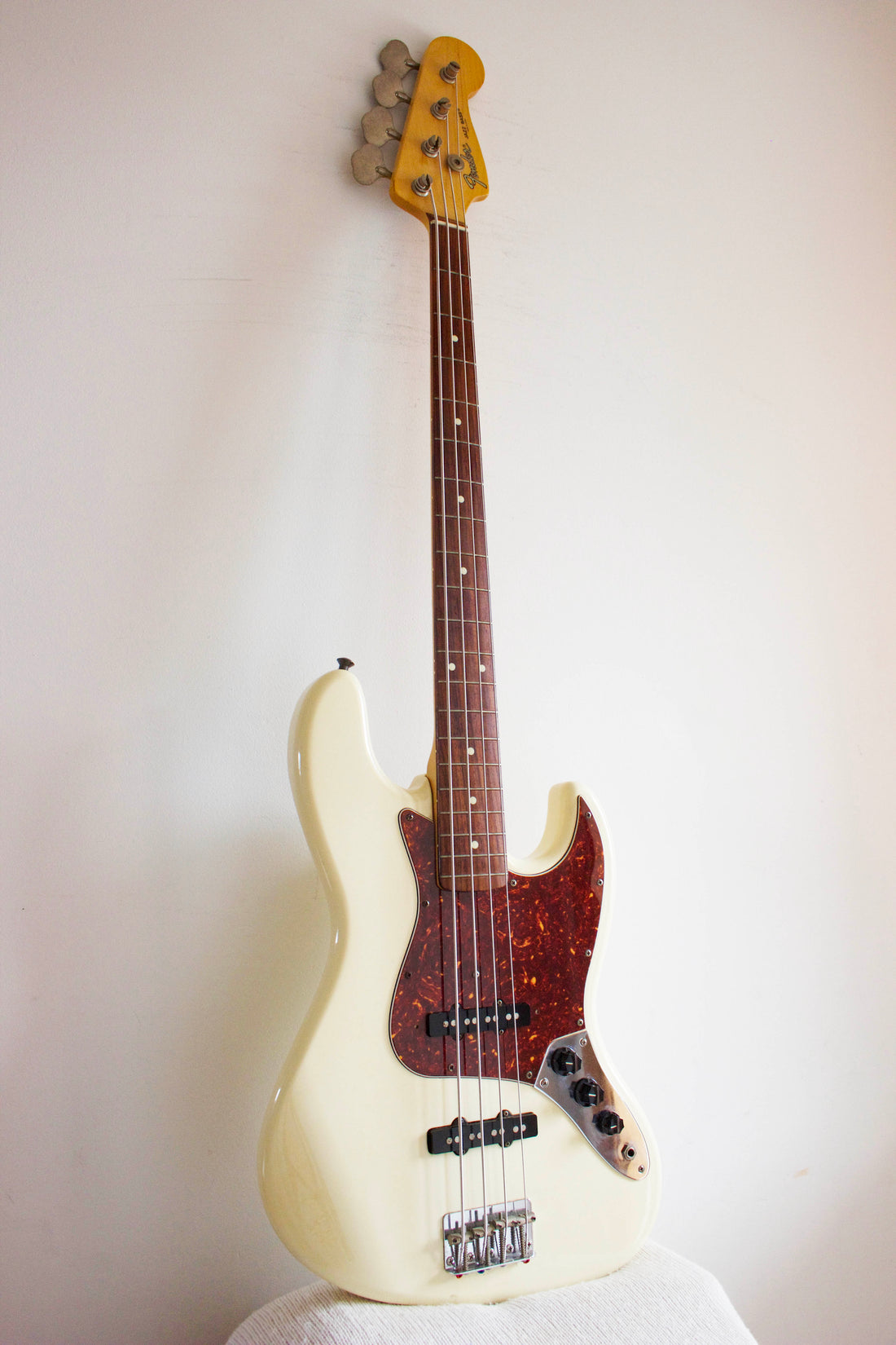 Fender Japan Standard Jazz Bass JB-45J Vintage White 1999-02