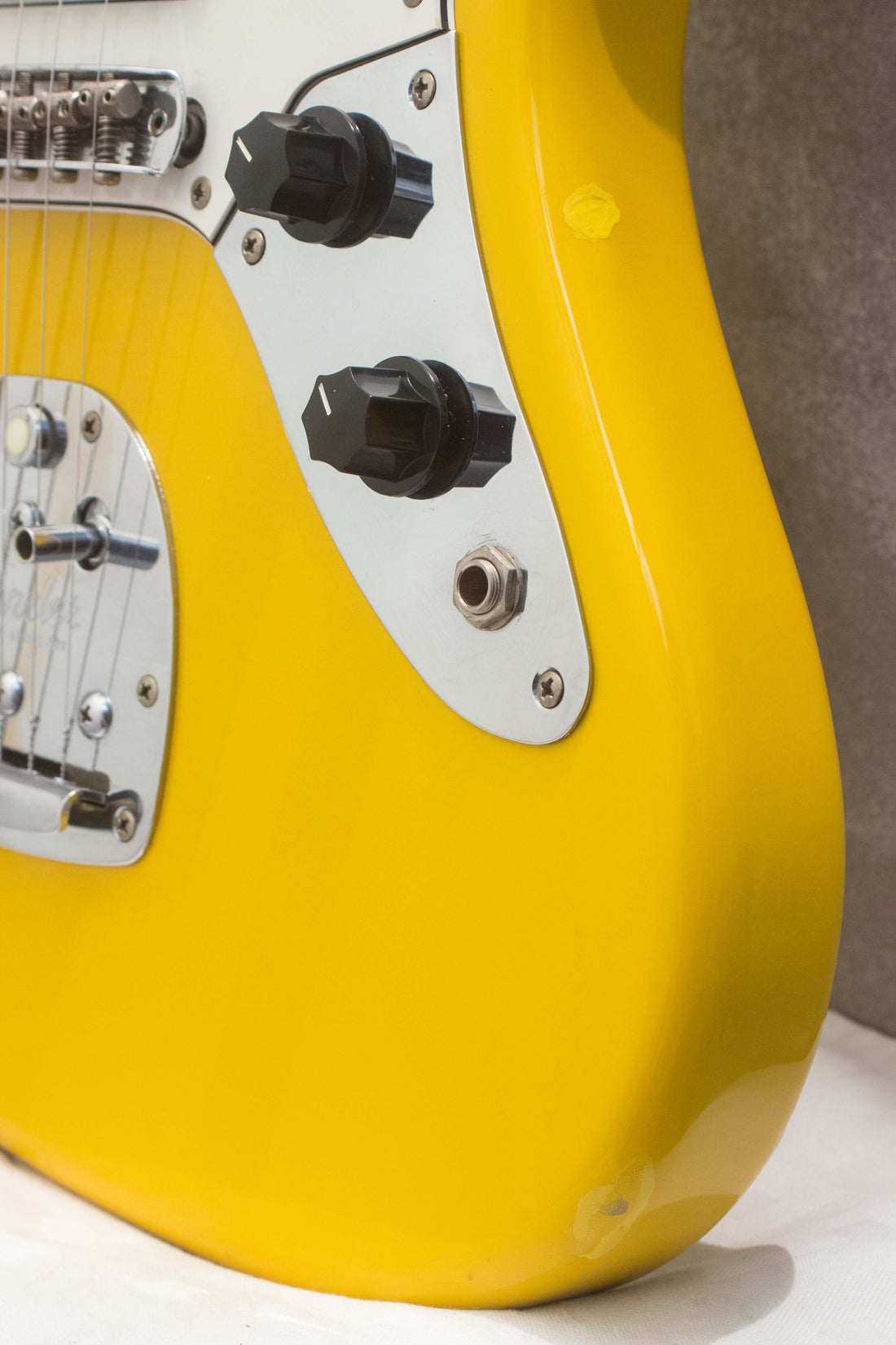 Fender Japan Jaguar JG66-85 Rebel Yellow 1998