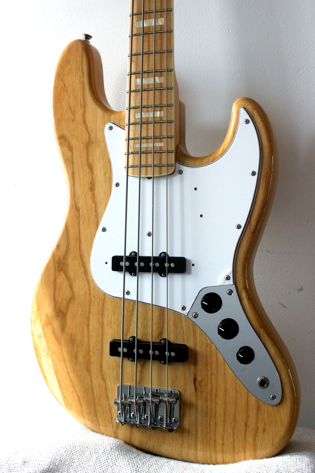Used Fender Jazz Bass '75 Reissue Natural 2010/11