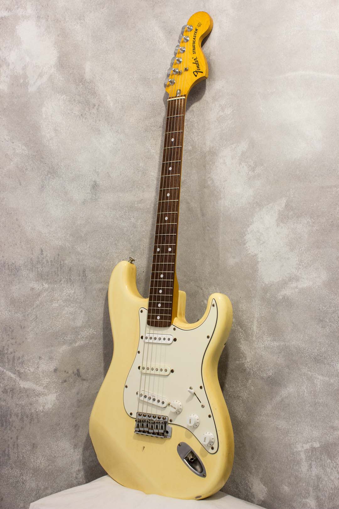 Fender Japan '72 Stratocaster ST72-55 Olympic White 1985