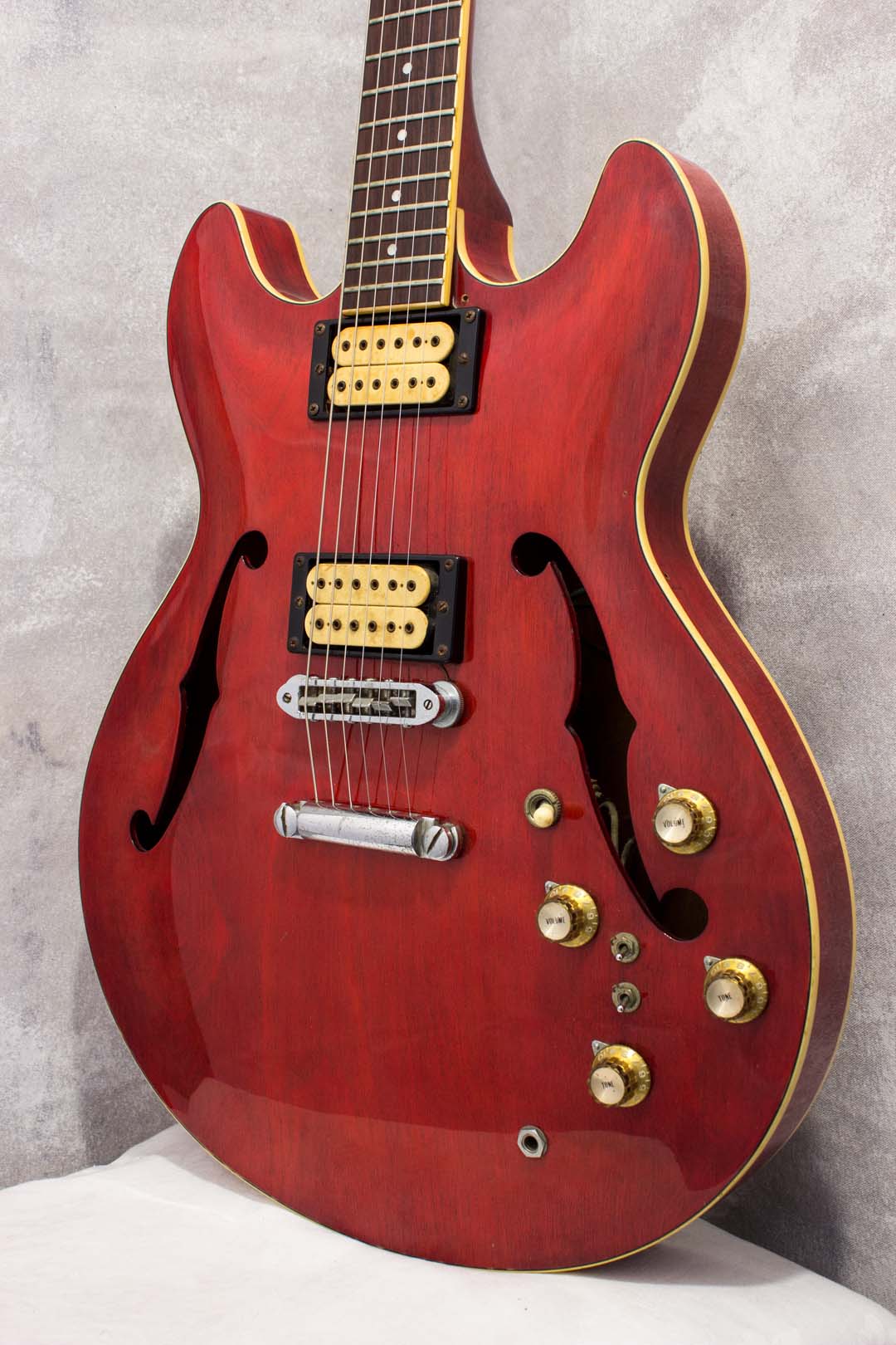 Yamaha SA700 Super Axe Persimmon Red 1978