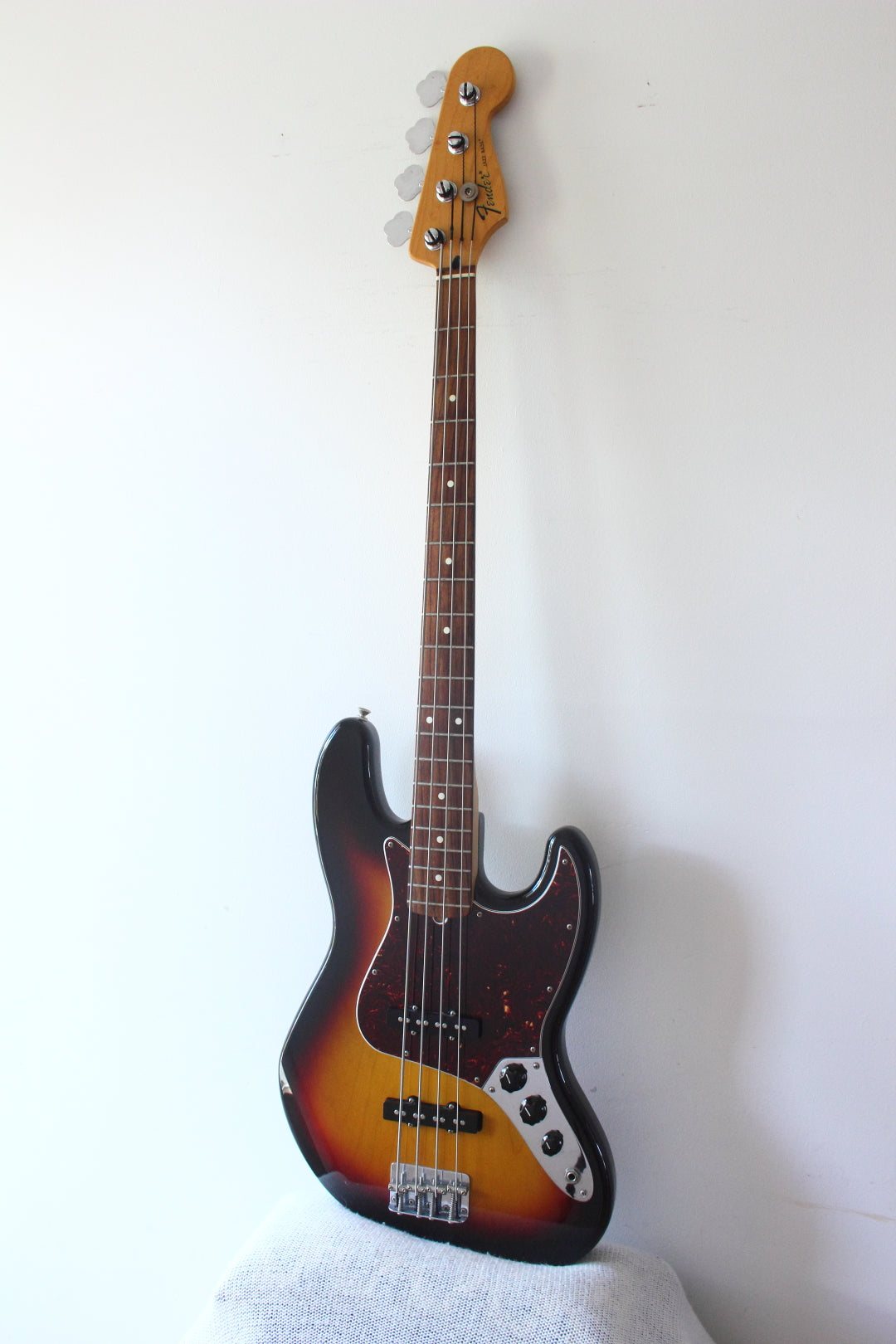 Fender Standard Jazz Bass 3-Tone Sunburst 2008