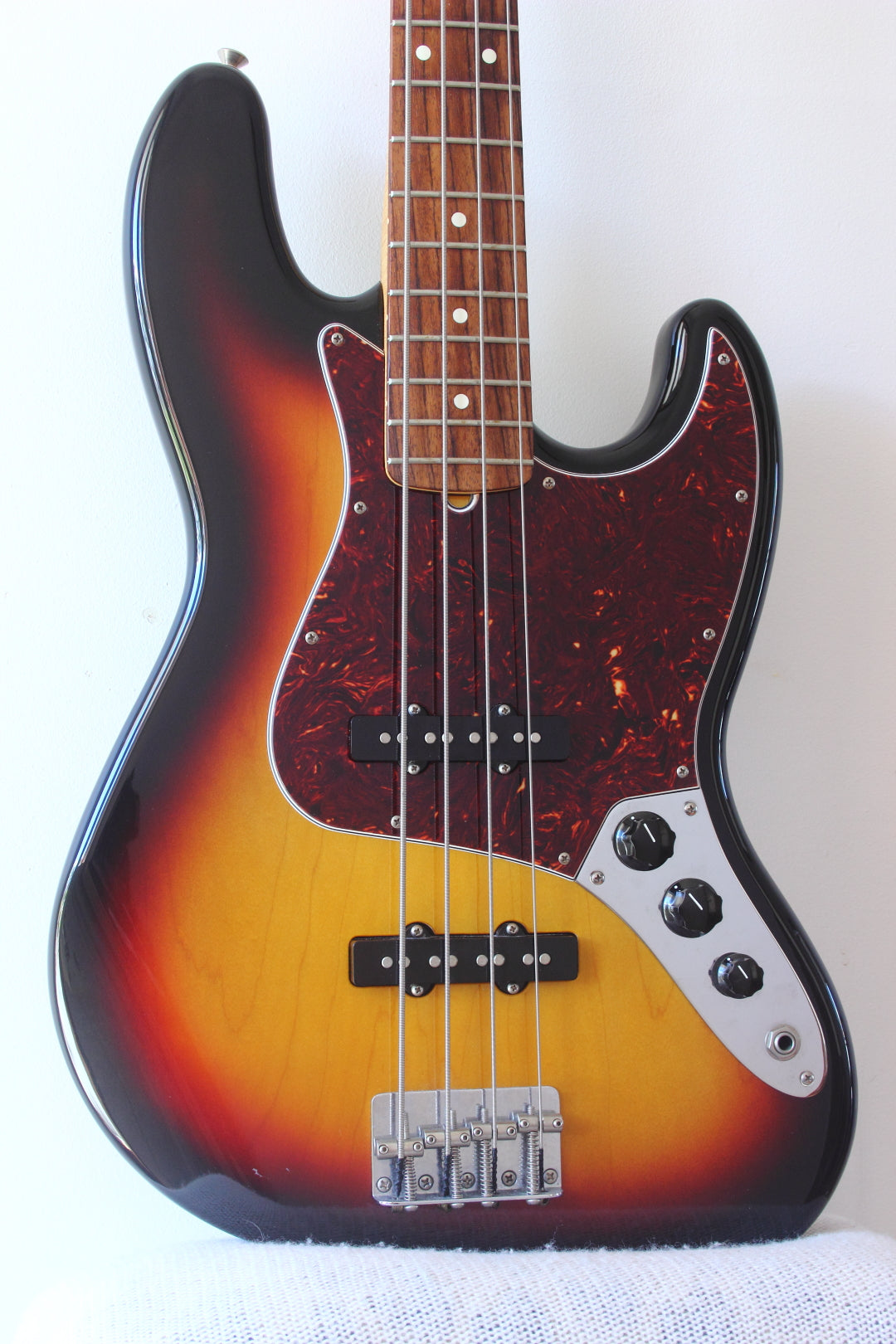 Fender Standard Jazz Bass 3-Tone Sunburst 2008