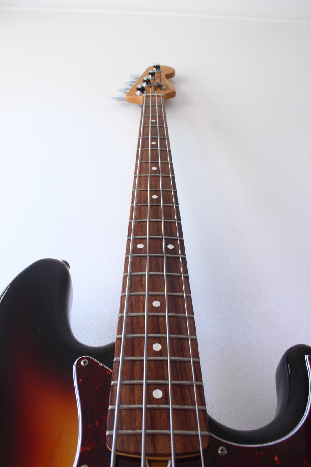 Fender Standard Jazz Bass 3-Tone Sunburst 2008