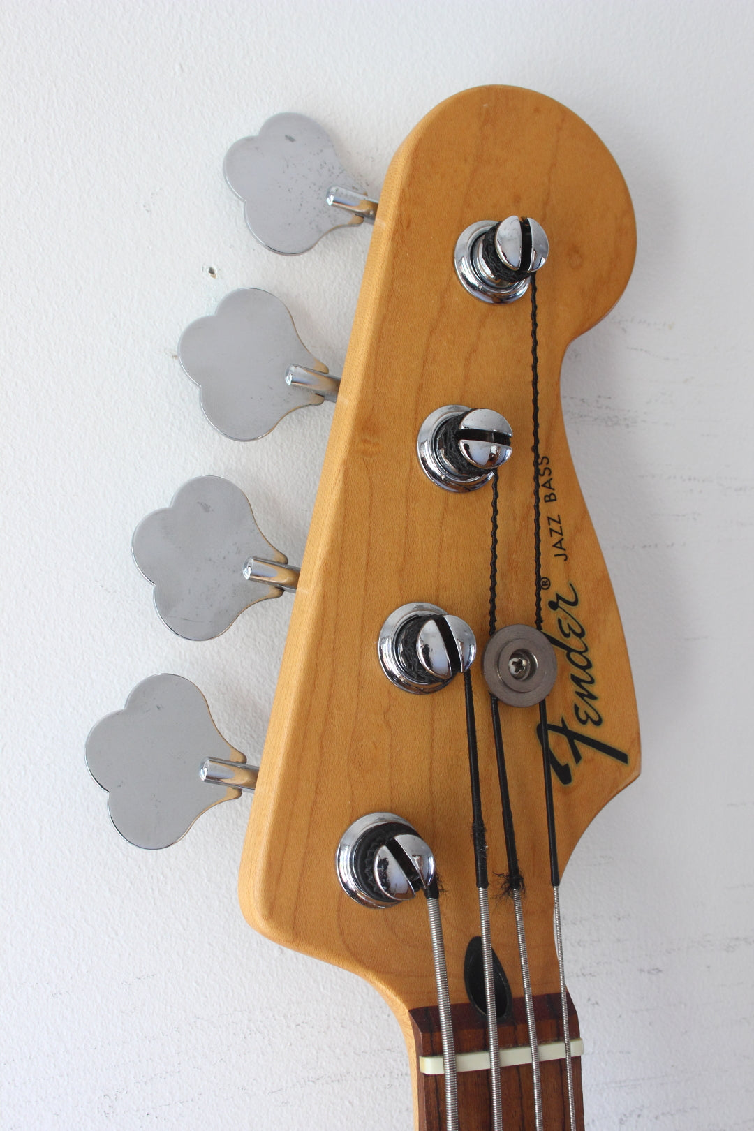 Fender Standard Jazz Bass 3-Tone Sunburst 2008