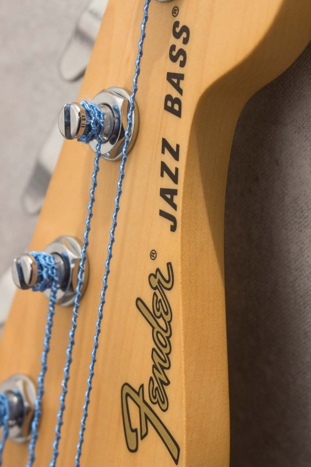 Fender Deluxe Jazz Bass V Surf Pearl 2019