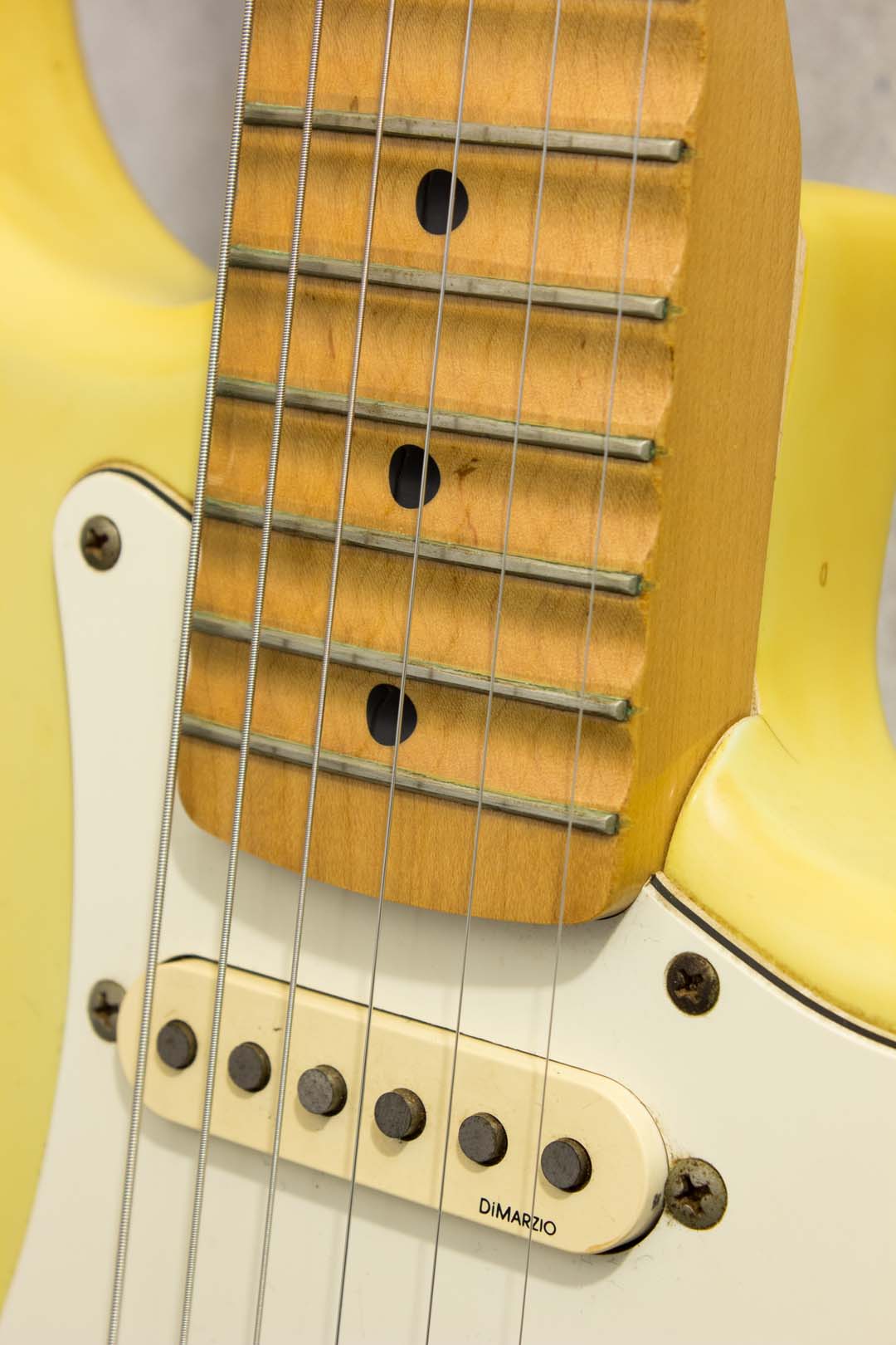 Fender Japan '72 Stratocaster ST72-95DM Yellow White 1989