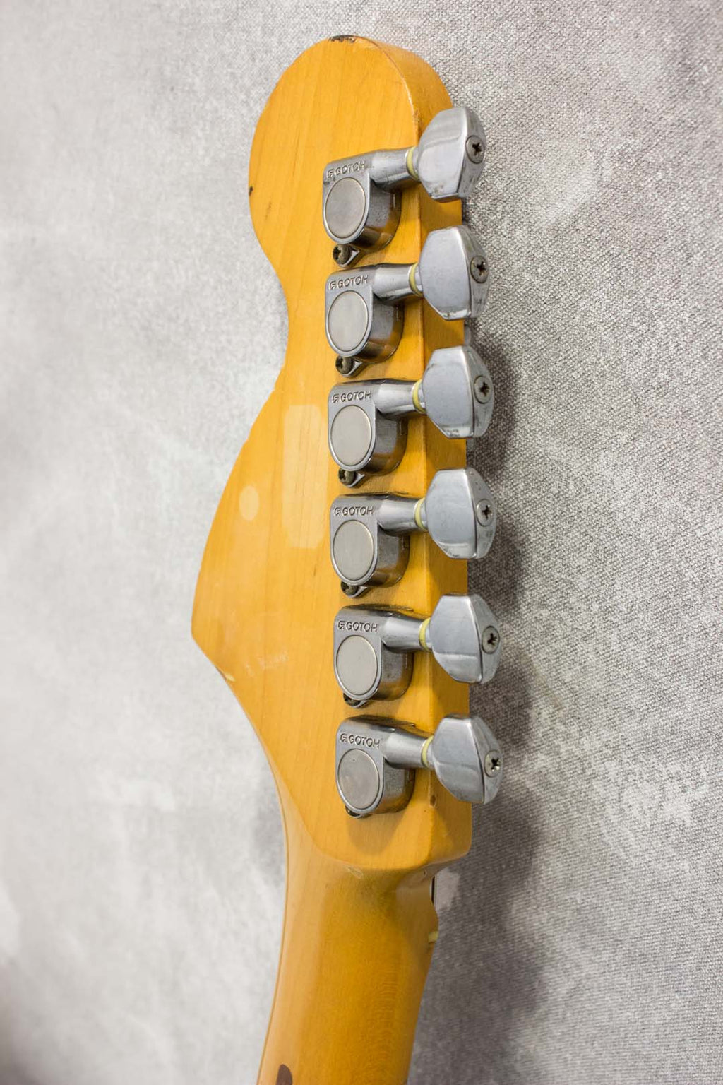 Fender Japan '72 Stratocaster ST72-95DM Yellow White 1989