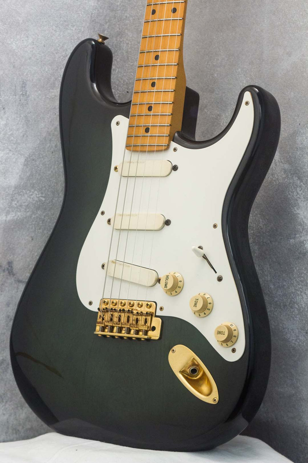 Fender Japan '57 Stratocaster ST57-105 Dark Olive Burst 1987