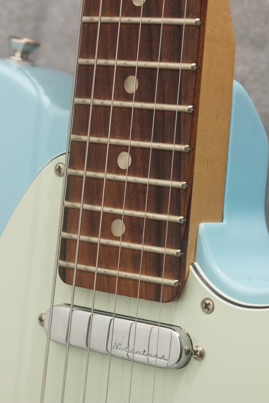 Fender Deluxe Nashville Telecaster Daphne Blue 2018