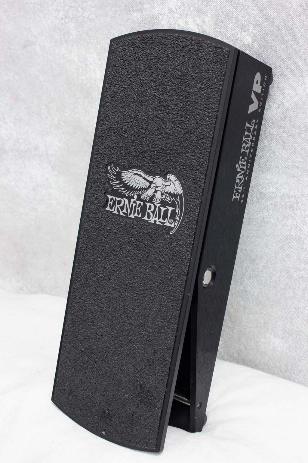 ernie ball volume pedal 40th anniversary Ernie Ball VP 40th Anniversary Volume Pedal – Topshelf Instruments