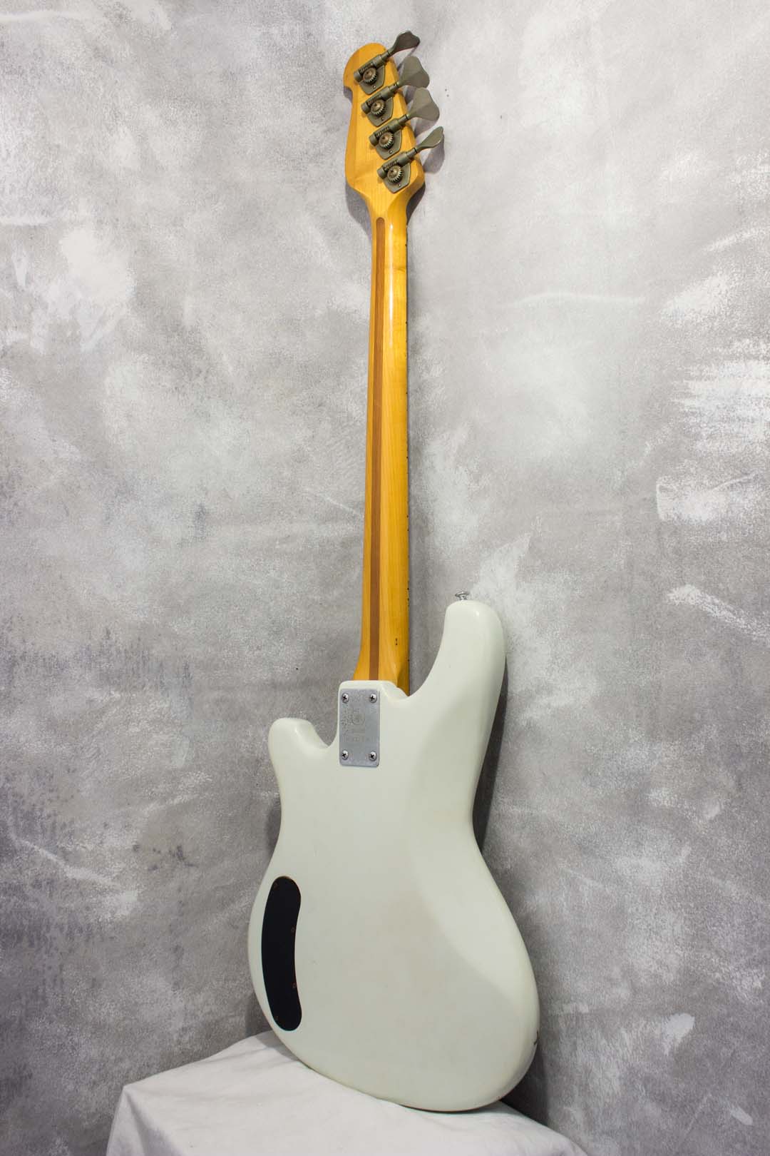 Yamaha Super Bass SB500S Fretless White 1981