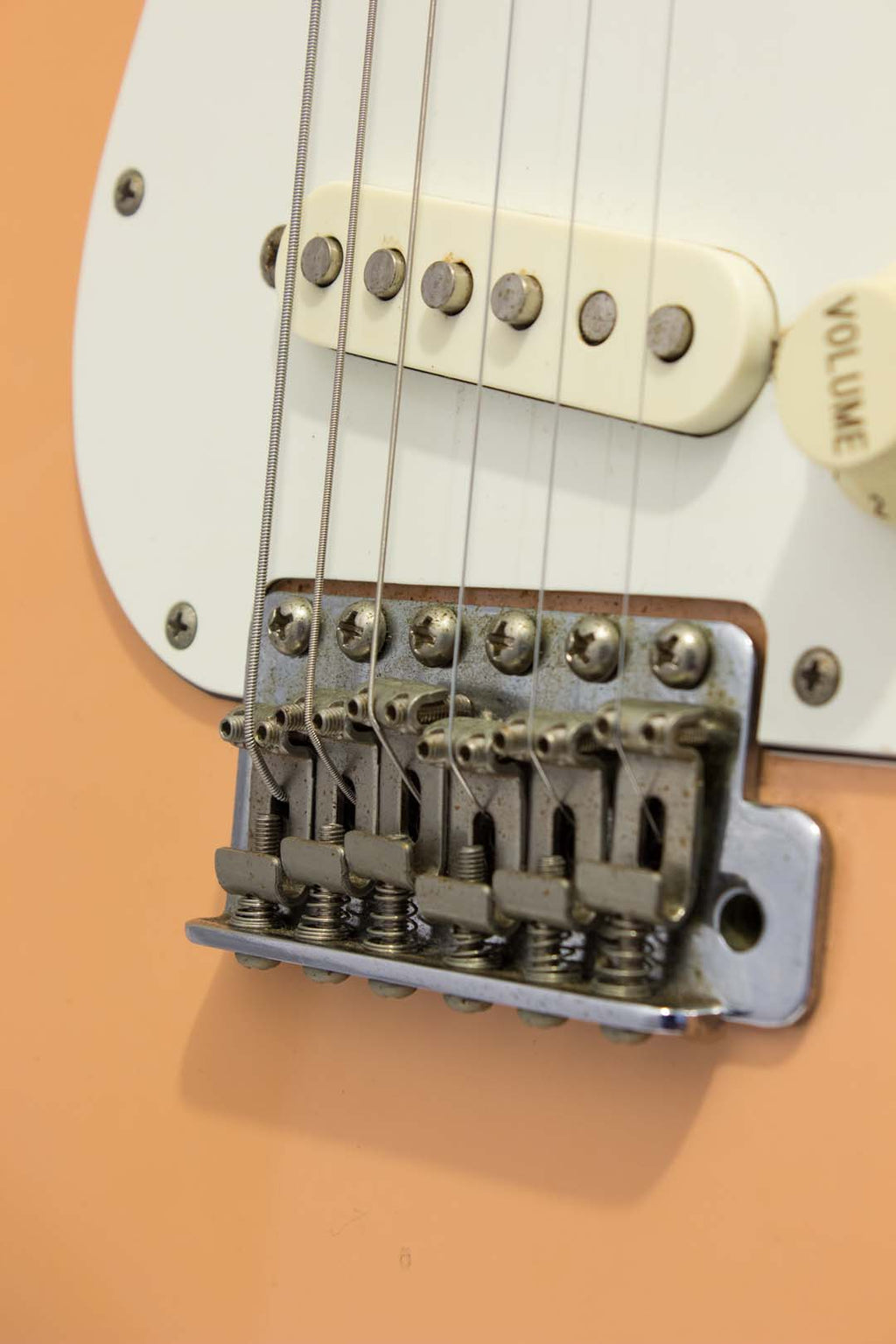 Fender Japan Standard Stratocaster ST-43 Shell Pink 1998